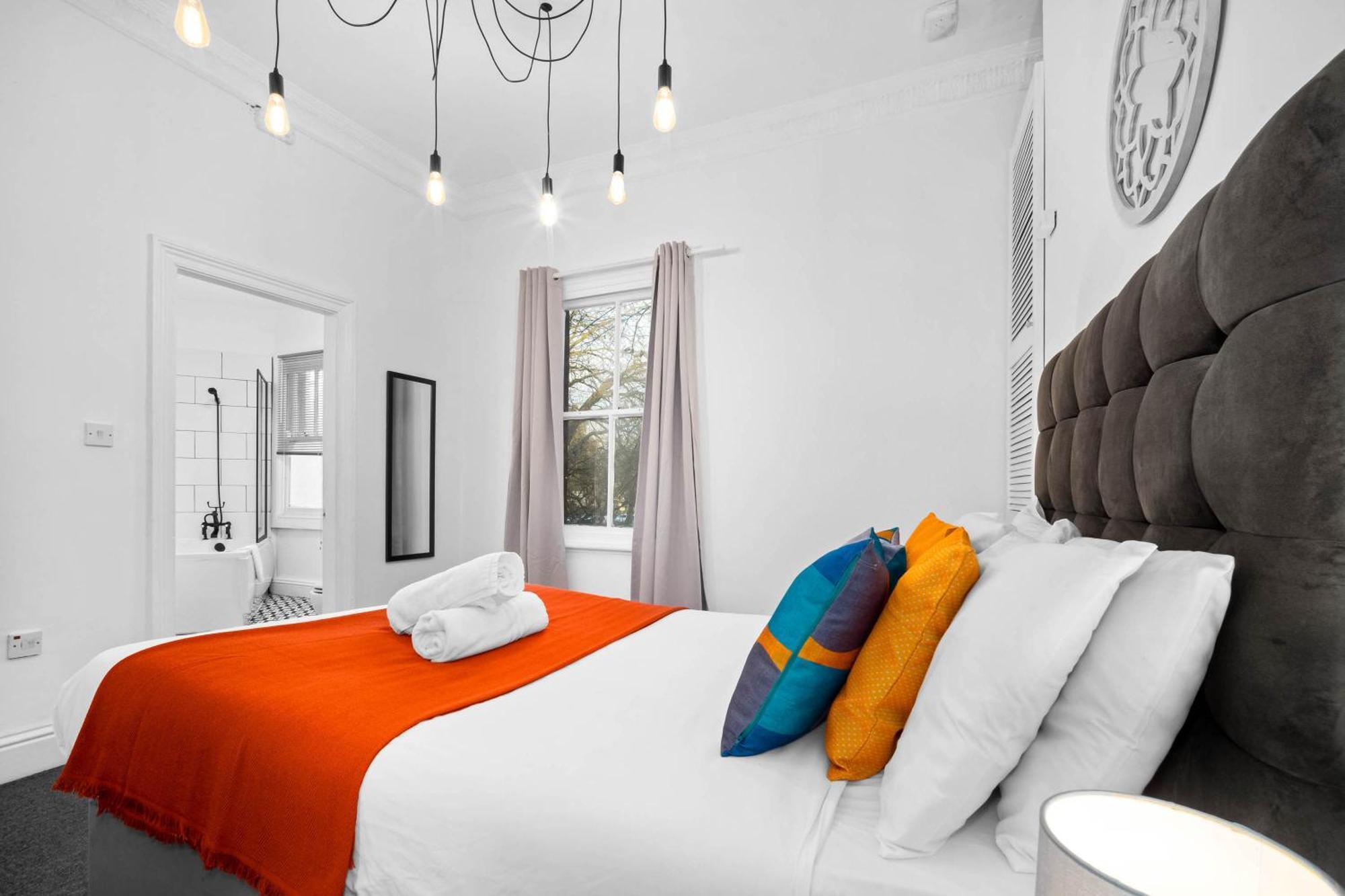 Luxury Apartment - Wolverhampton - Netflix - Smart Tv - Fast Wifi - 7Apc Eksteriør billede