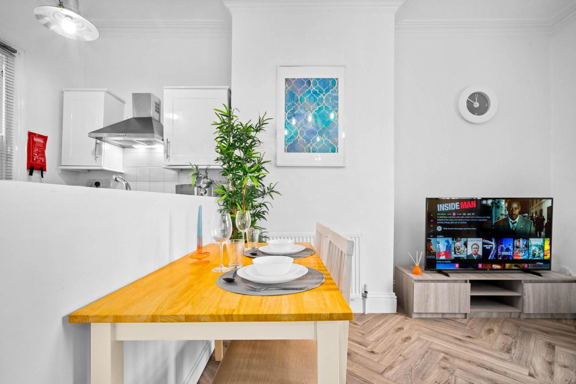 Luxury Apartment - Wolverhampton - Netflix - Smart Tv - Fast Wifi - 7Apc Eksteriør billede
