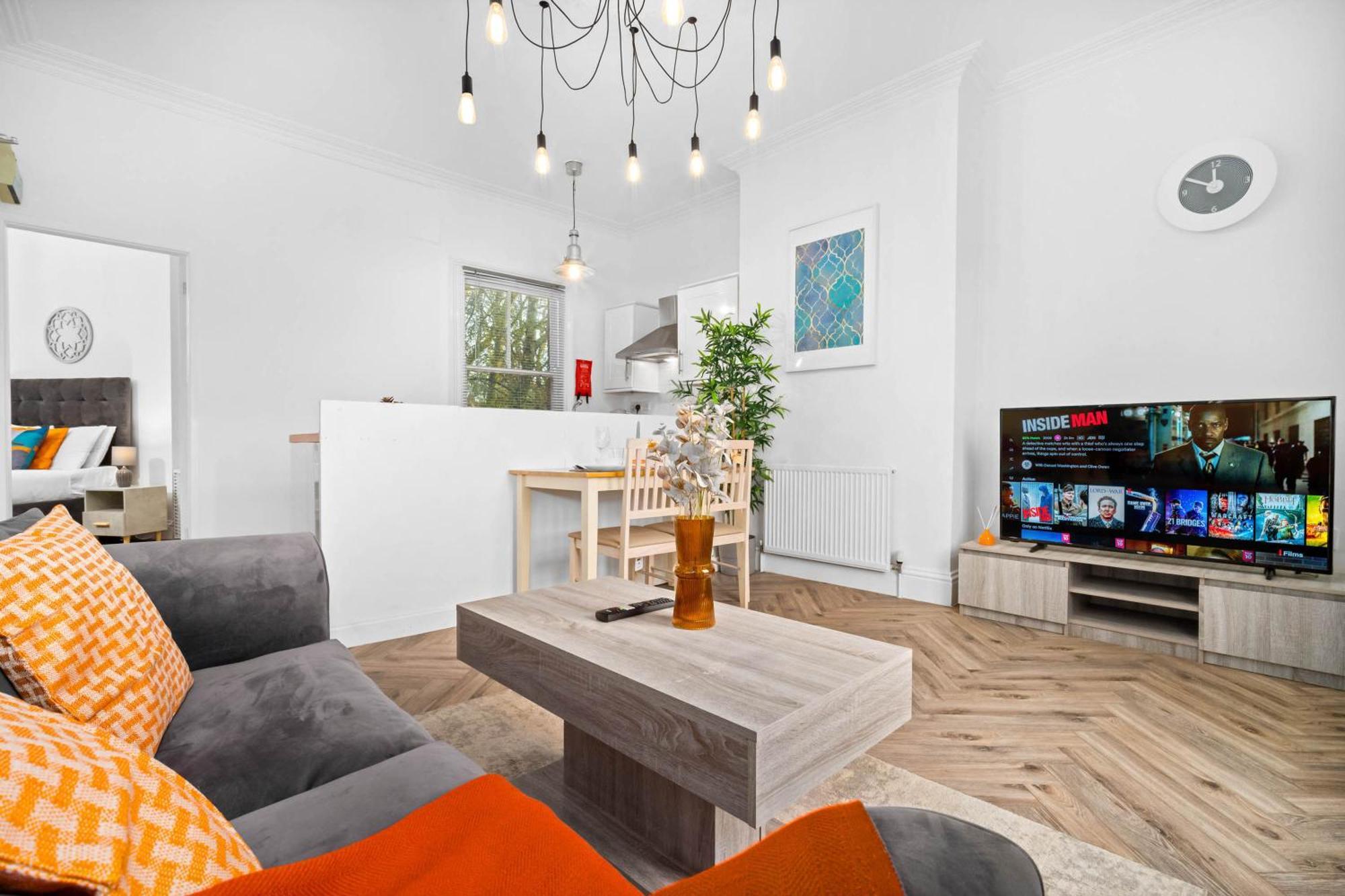 Luxury Apartment - Wolverhampton - Netflix - Smart Tv - Fast Wifi - 7Apc Eksteriør billede